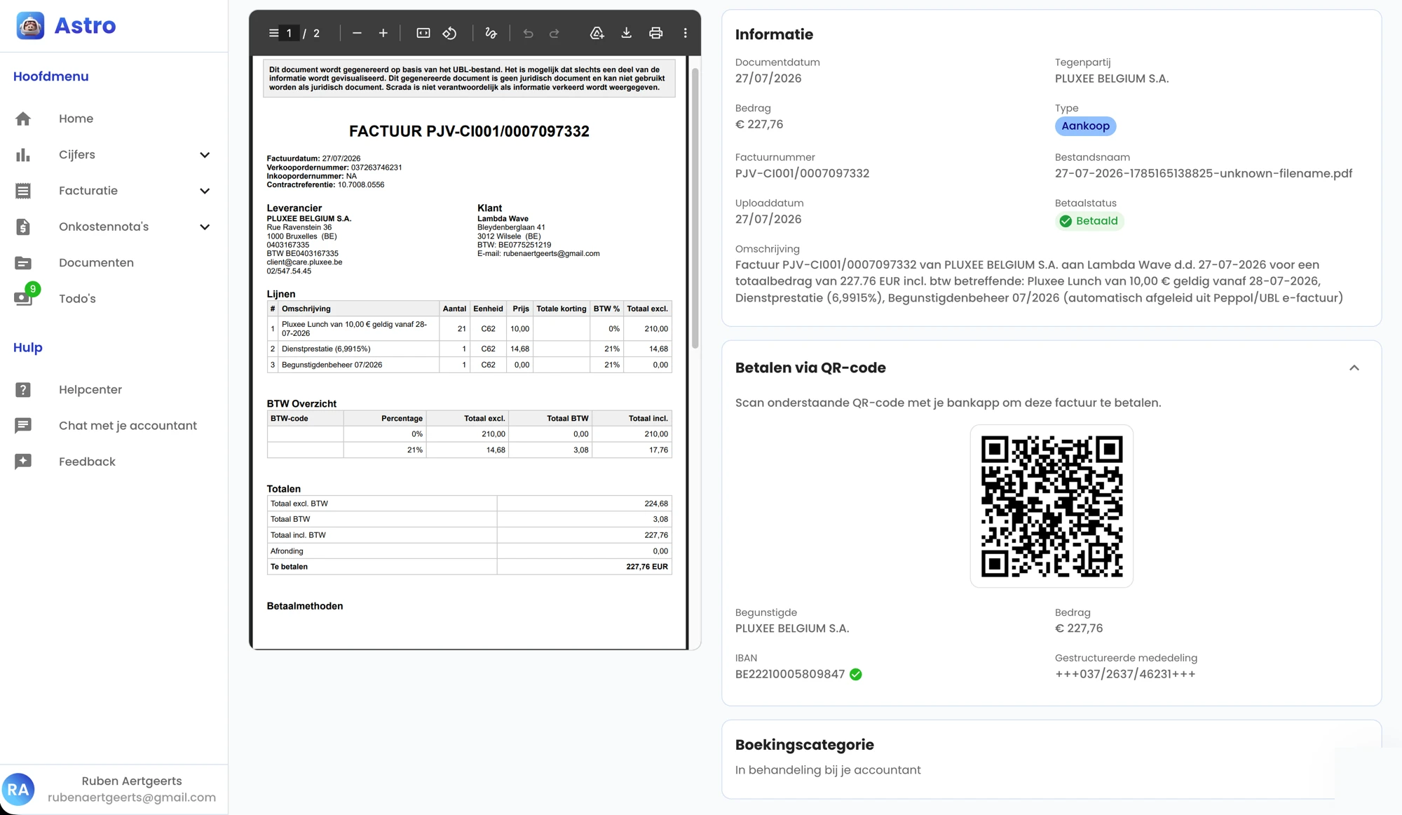Een openstaande factuur met het paneel Betalen via QR-code en de betaalgegevens eronder